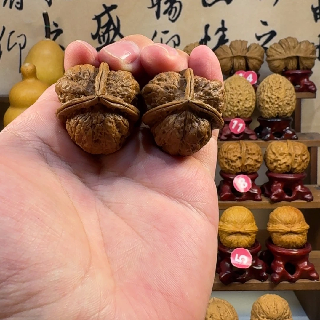 铁核桃把件老树籽蛤蟆头三棱