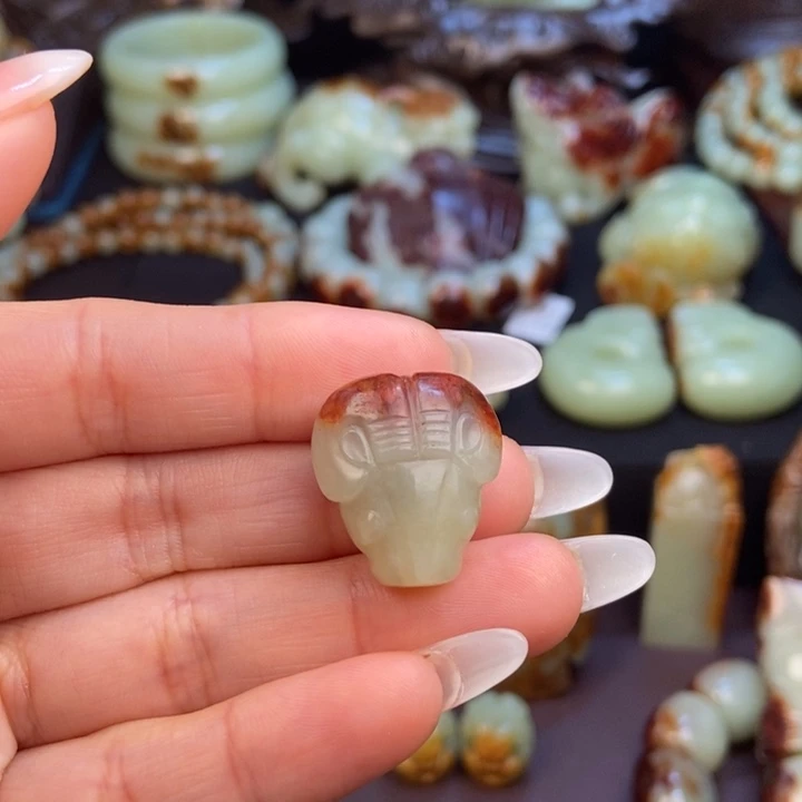 岫岩河磨玉（透闪石质玉）未镶嵌挂件