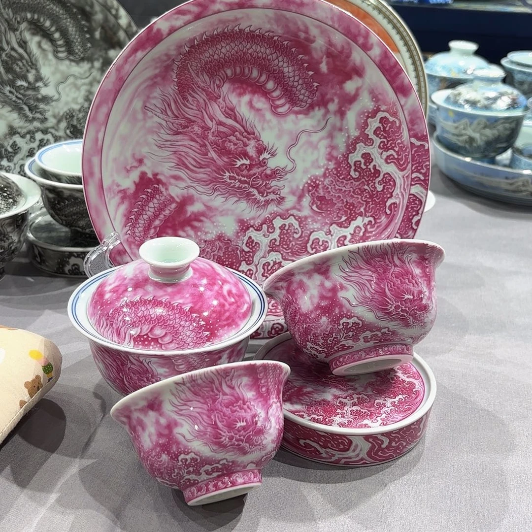 瓷片景德镇瓷器精品陈列