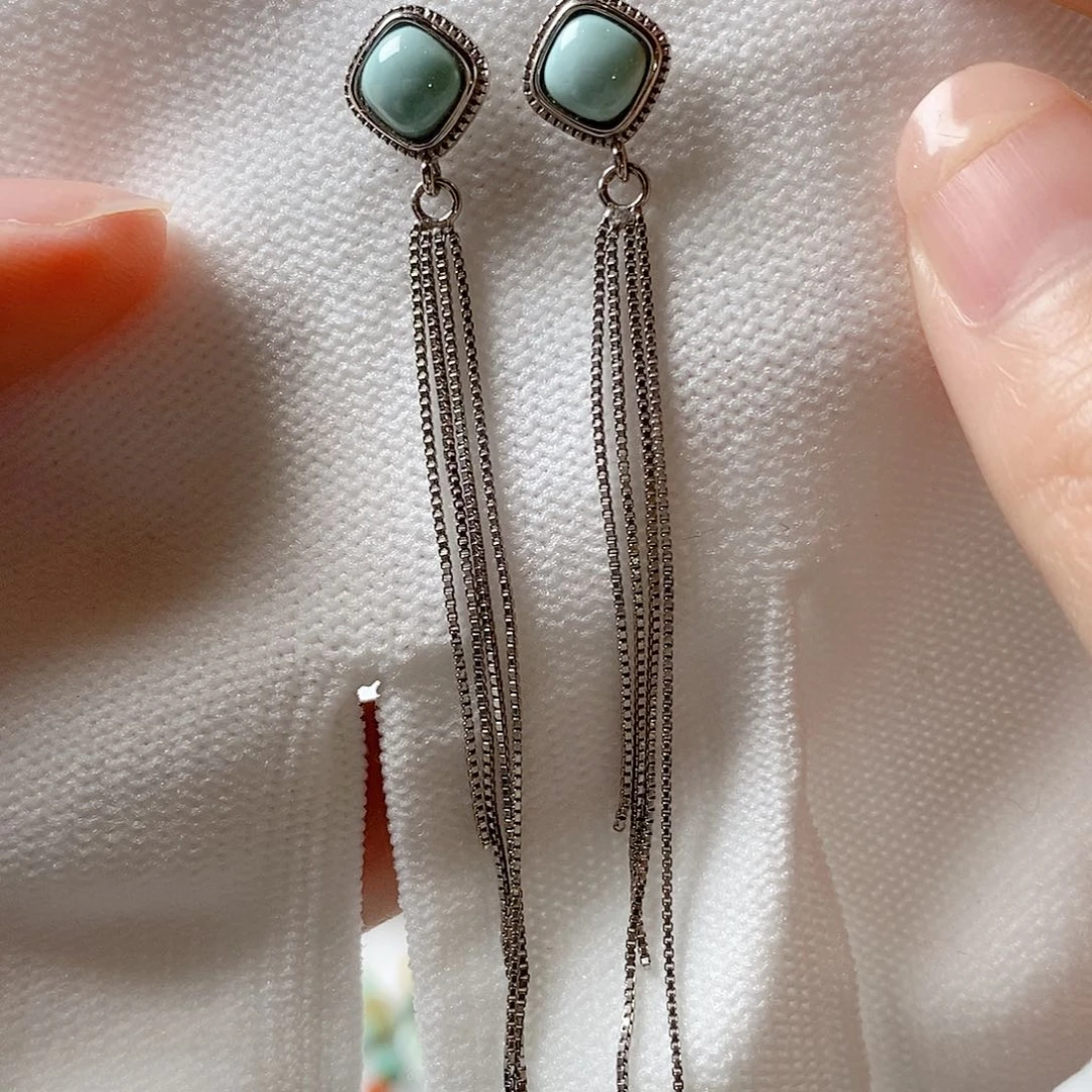 绿松石颈饰未镶嵌