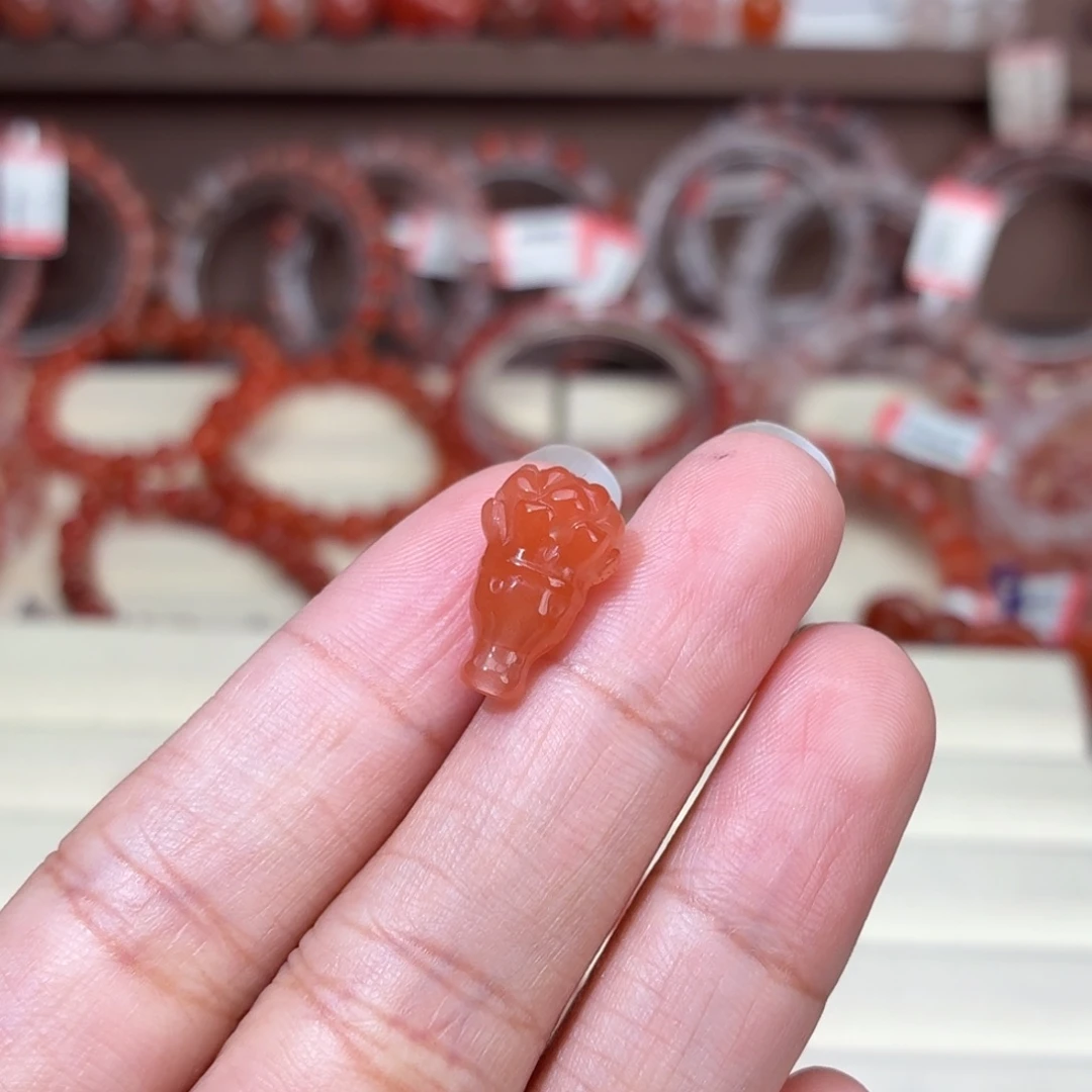 社***匪南红玛瑙未镶嵌川料莲花三通