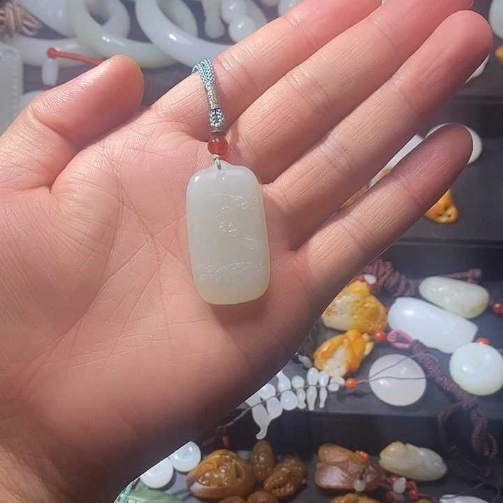 未镶嵌和田玉（白玉）挂件