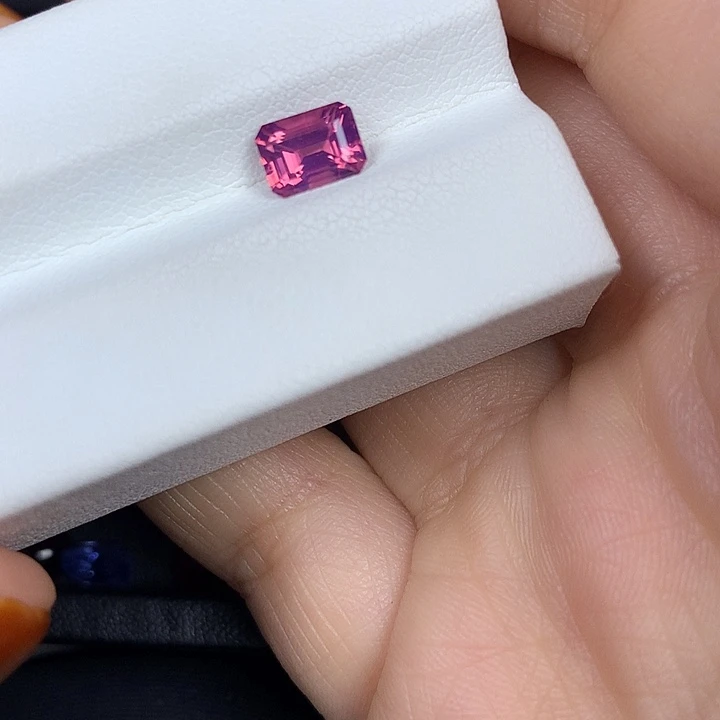 尖晶石裸石1.22ct马亨盖