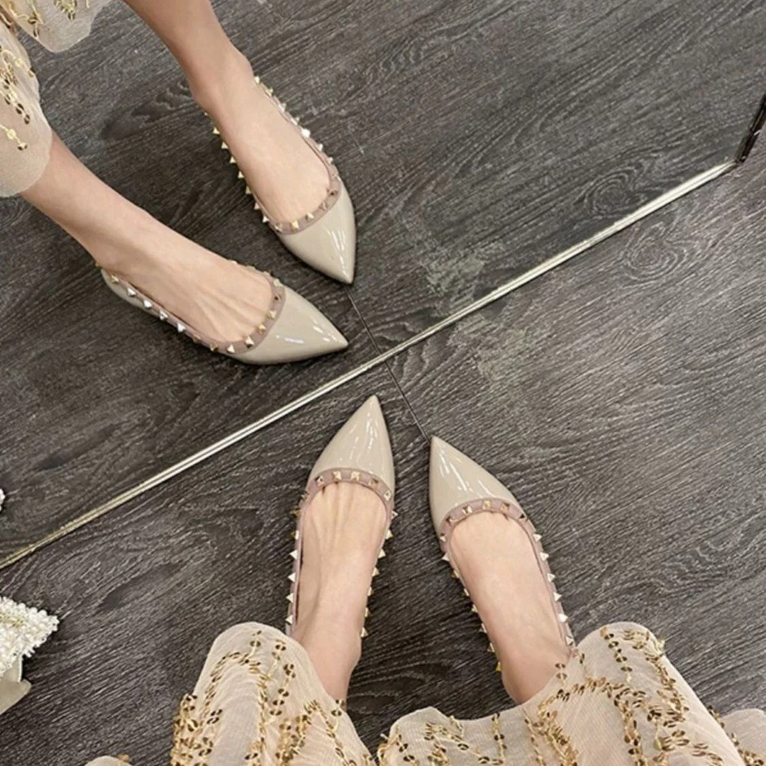 2025尖头铆钉单鞋女法式仙气内穿柔软晚晚风温柔裸色百搭平跟女鞋