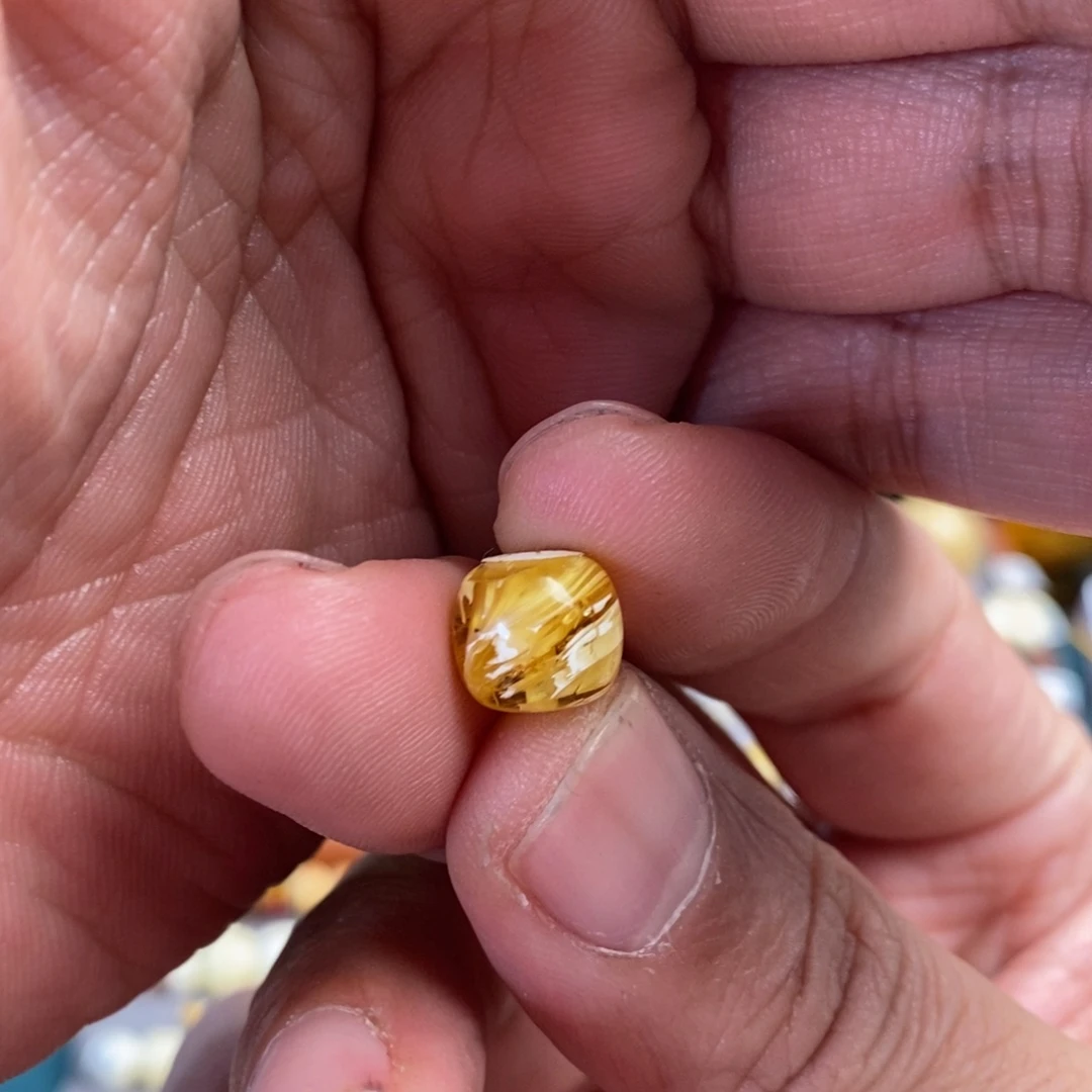 蜜蜡未镶嵌裸石10mm拉丝纹