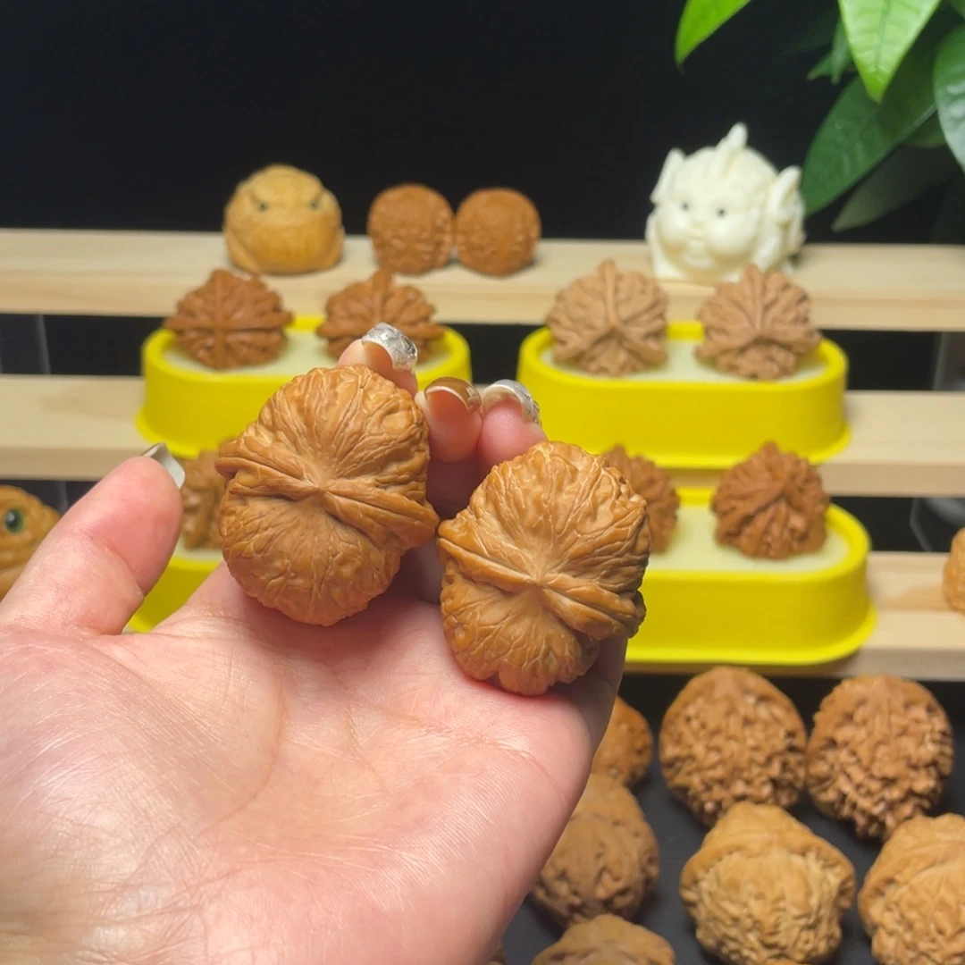 衡***柔把件文玩核桃41全品元宝