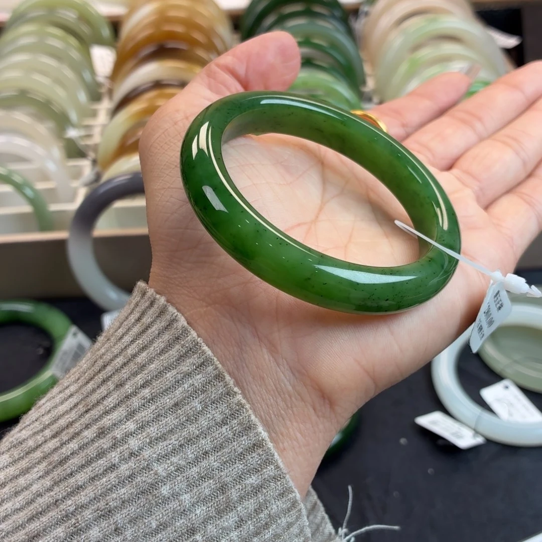 和田玉未镶嵌手镯碧玉31