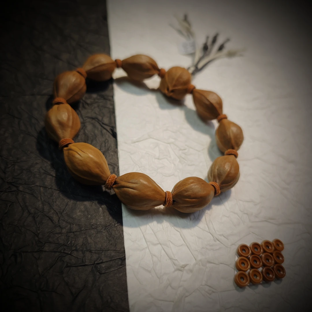 天玄-原生态小尺寸三面佛1624+19梅林铁核橄榄核一物一图