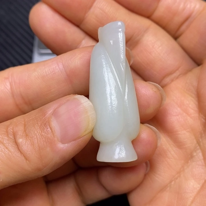 和田玉未镶嵌颈饰祥****业