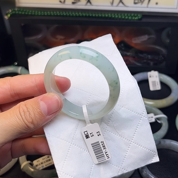 翡翠未镶嵌手镯手镯