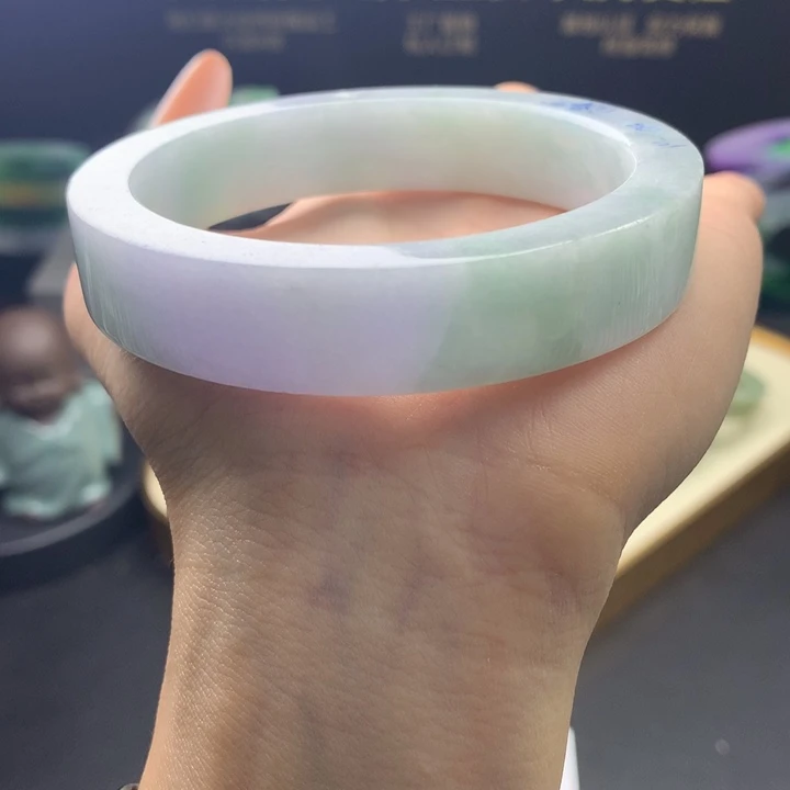 定制翡翠未镶嵌翡翠手镯