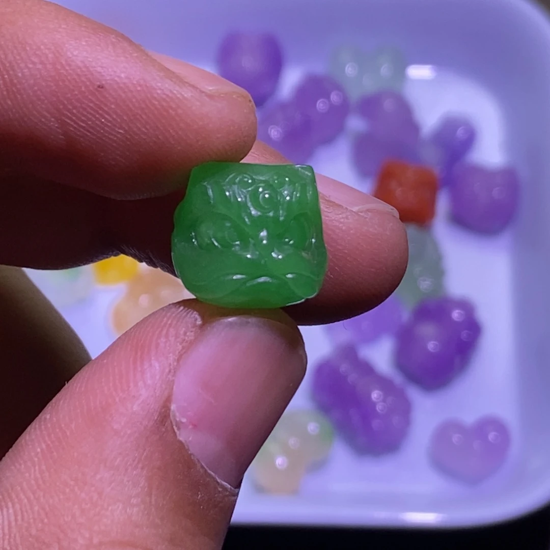 颈饰未镶嵌翡翠魔***睛吊坠
