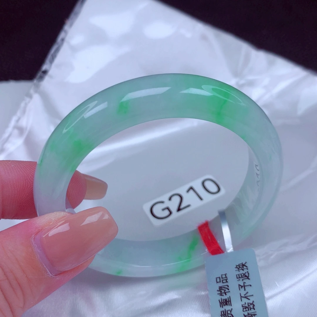 翡翠未镶嵌手镯手镯