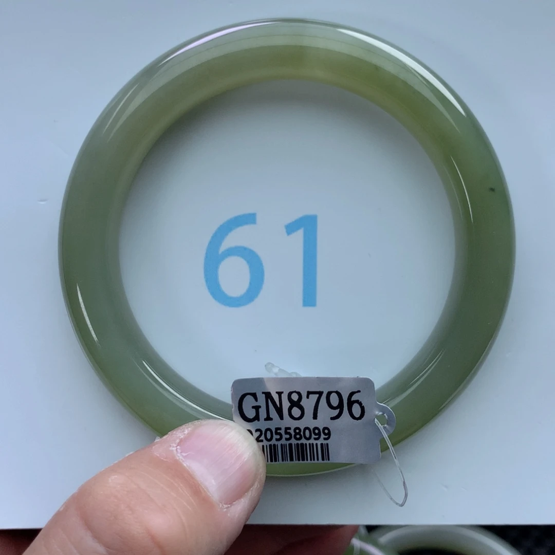 和田玉手镯未镶嵌夜**子