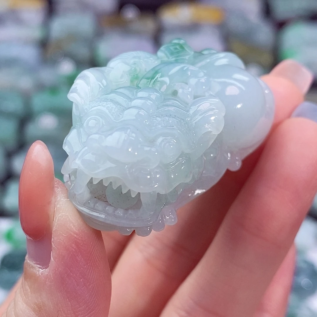 颈饰未镶嵌翡翠天然