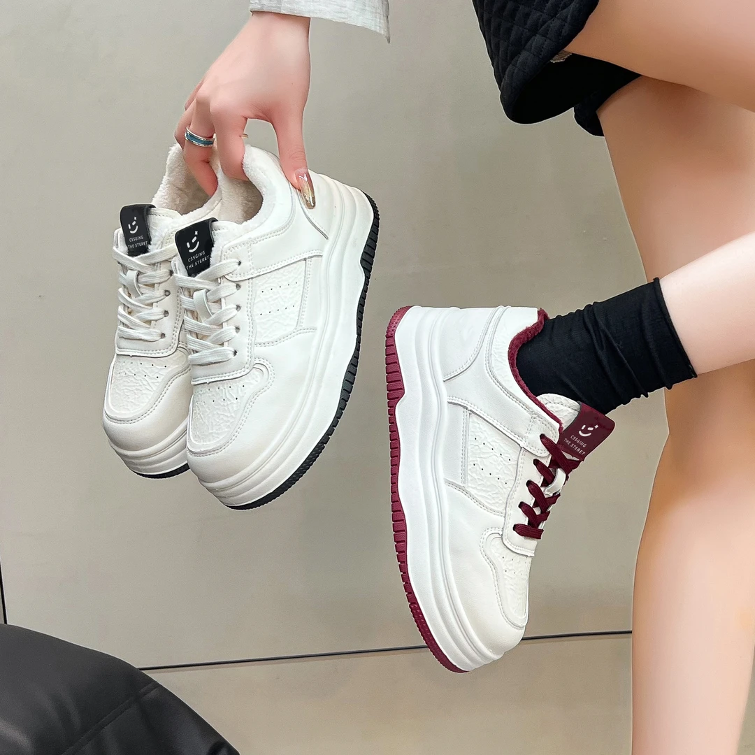 9887-1大码加绒休闲女鞋时尚百搭夏季真皮春季学生ins