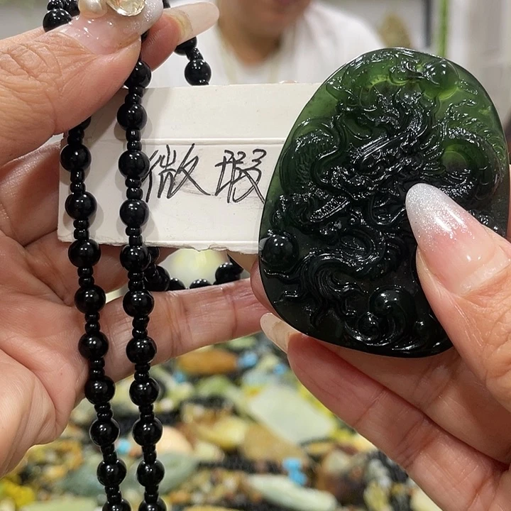 岫玉未镶嵌吊坠吊坠