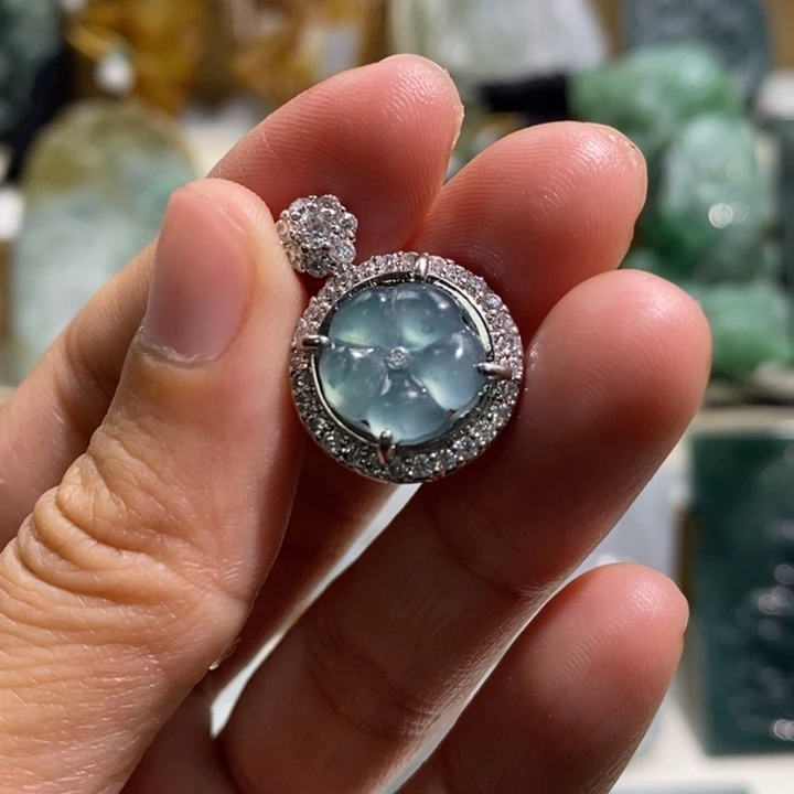 翡翠颈饰未镶嵌翡翠