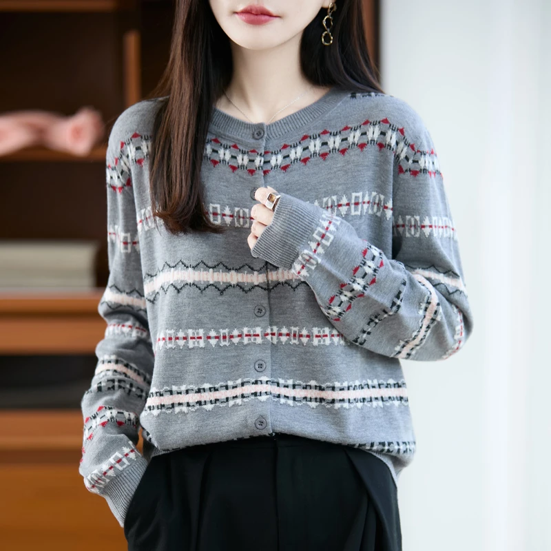 品牌撤柜正品早秋新款羊毛提花针织开衫高级感圆领长袖撞色毛衣