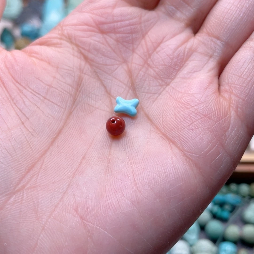 南红玛瑙配饰未镶嵌