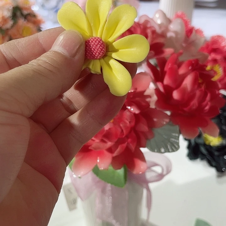 经***生瓷片德化工厂陶瓷手工捏花