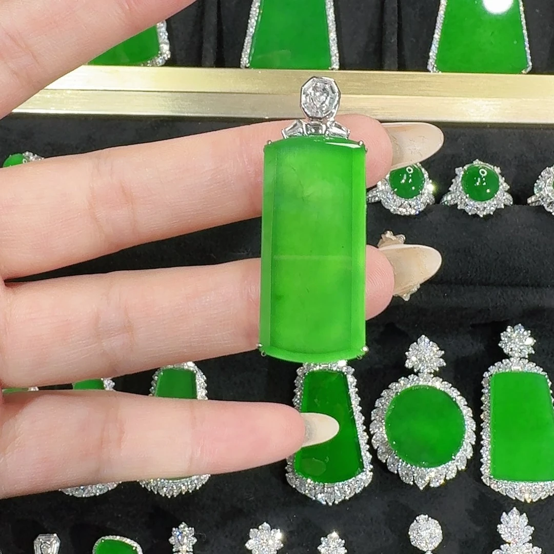 翡翠18K金镶嵌吊坠(不含链)无事牌