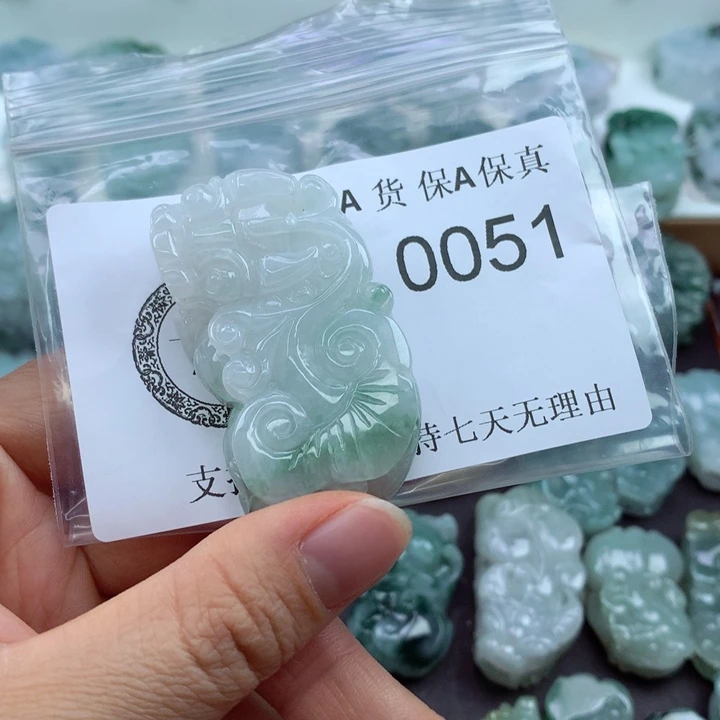 翡翠吊坠(不含链)未镶嵌老*孩