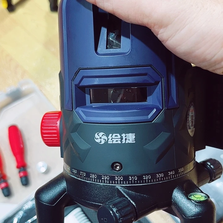 5线红光双电一充出货