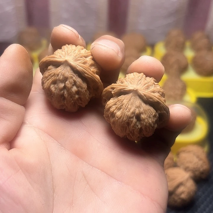 把件文玩核桃野生山地小胖妞10