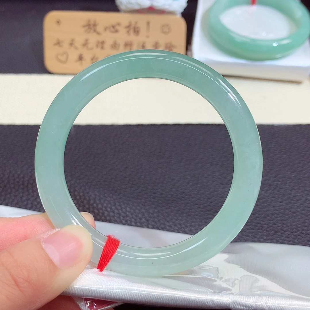 翡翠未镶嵌手镯1301