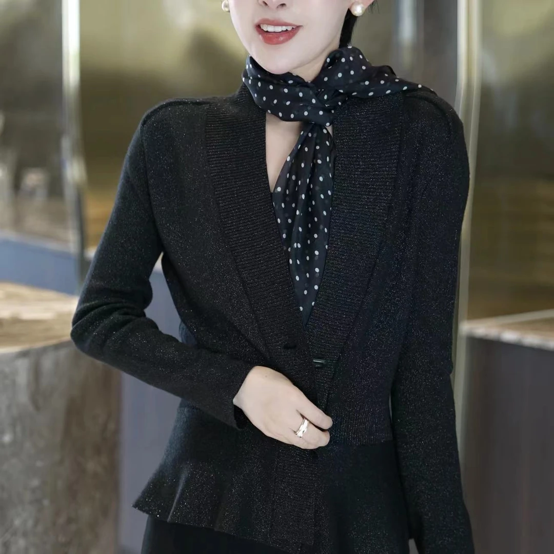 名港22015-1亮丝收腰气质款牛角扣开衫百搭毛衣蓝色时尚宽松休闲