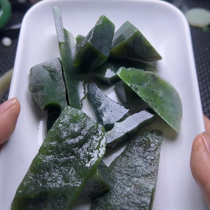 和田玉未镶嵌珠宝半成品