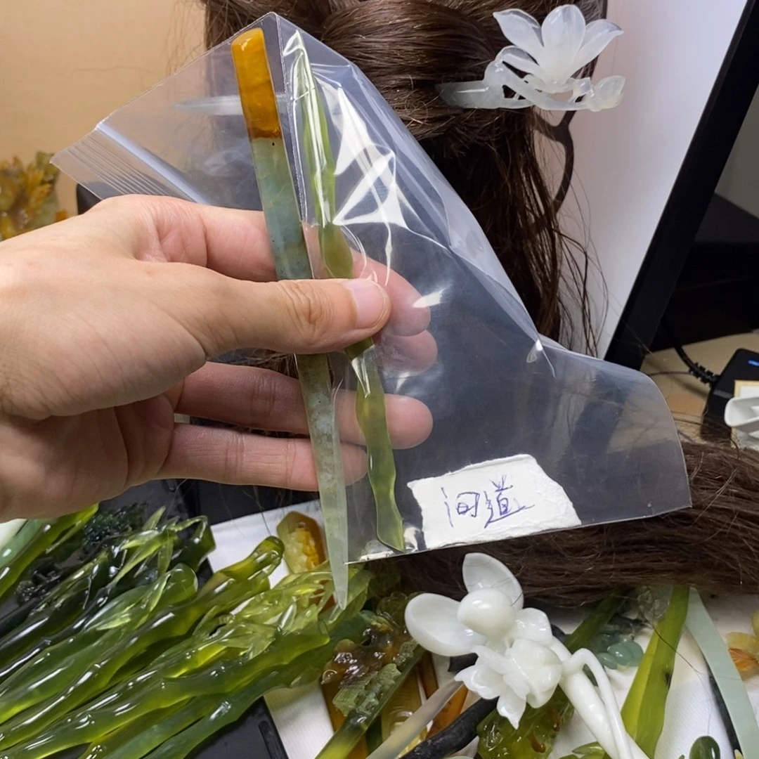 蛇纹石玉合金颈饰《**》素棍2