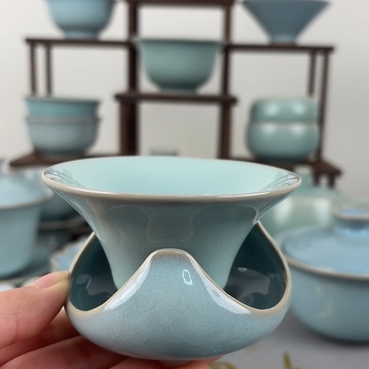 吕*蓝微瑕汝窑天青茶漏