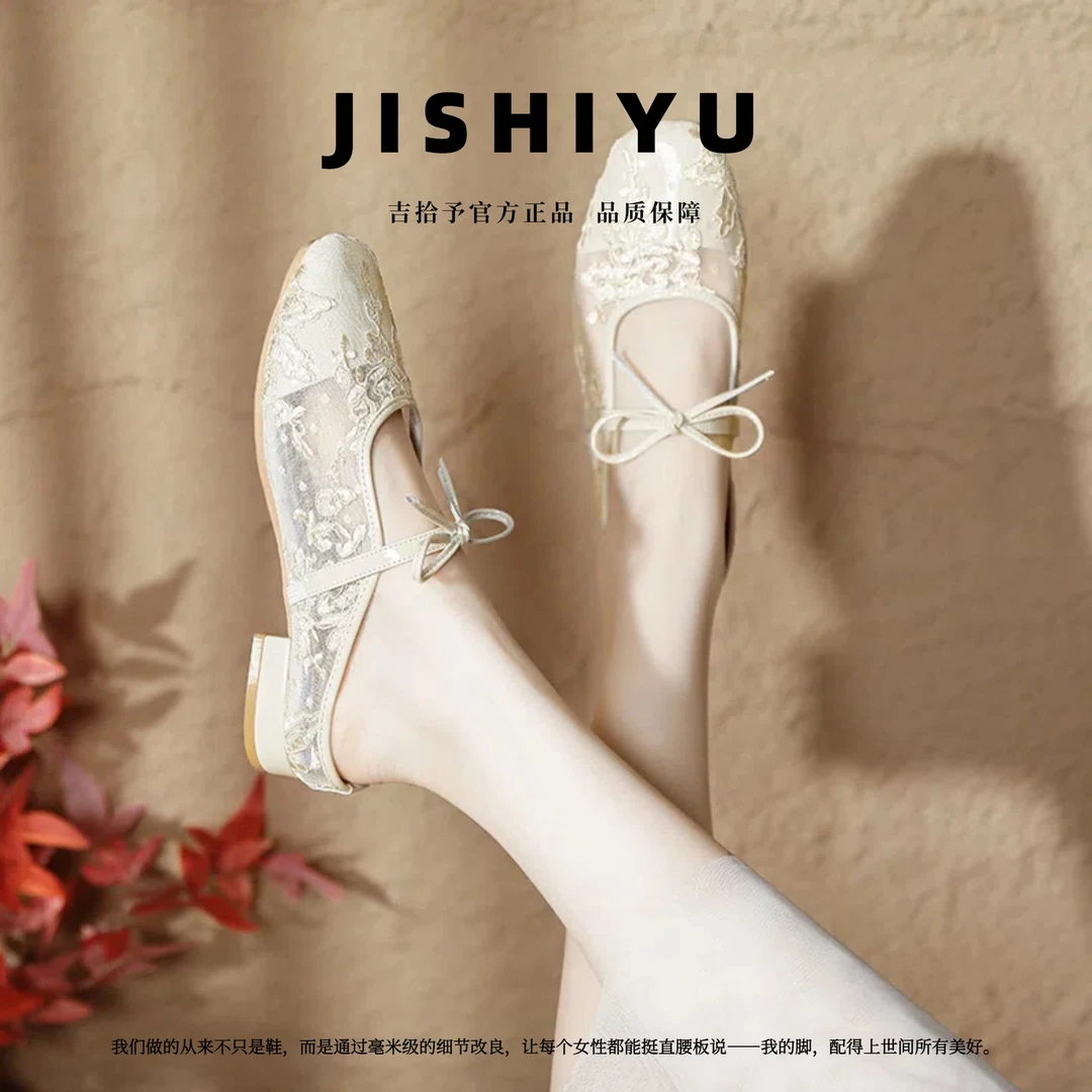 加肥加宽大码夏季新国风蕾丝刺绣蝴蝶结低跟穆勒包头半拖镂空透气