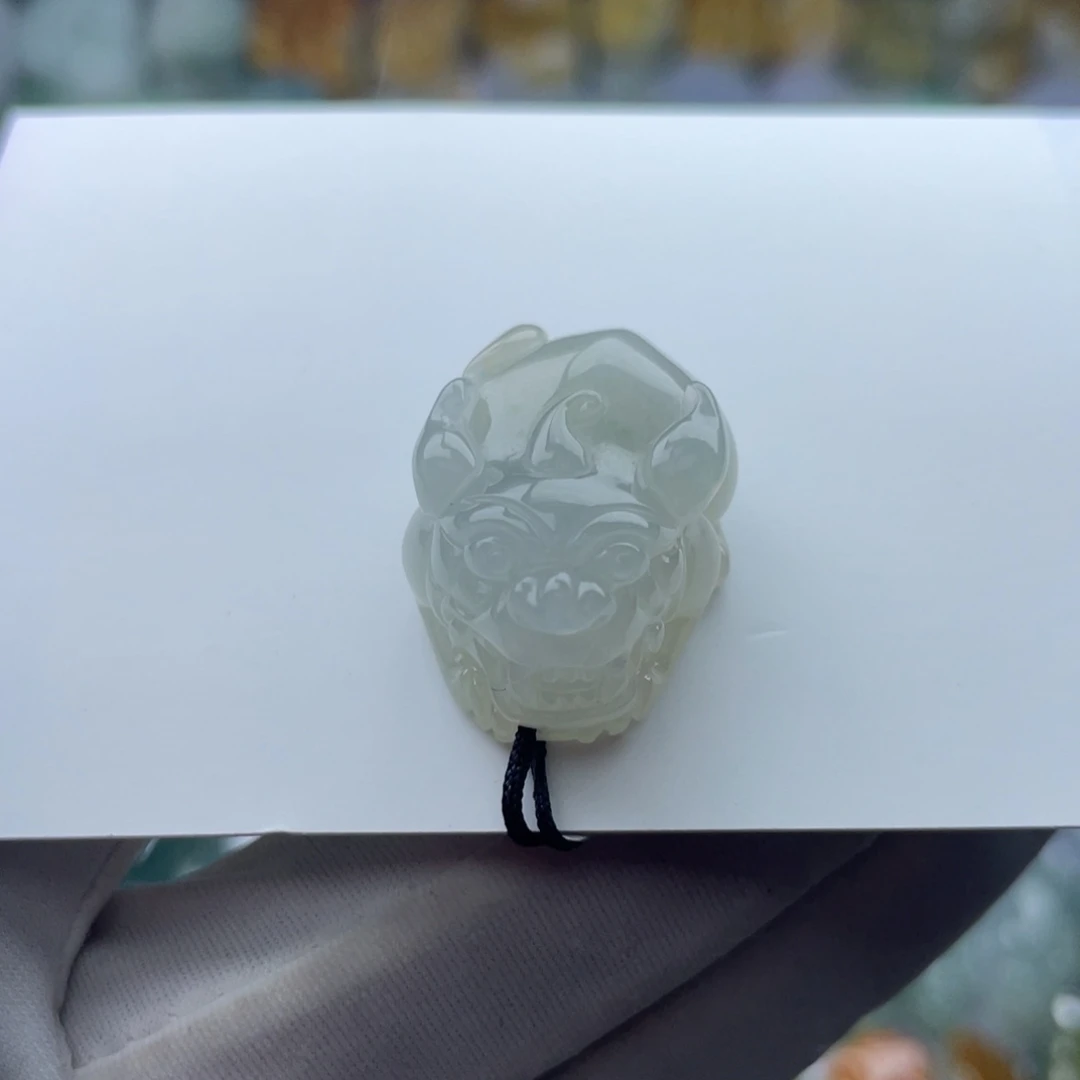 翡翠颈饰未镶嵌貔貅