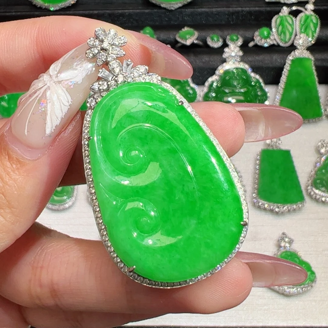 翡翠18K金镶嵌吊坠(不含链)