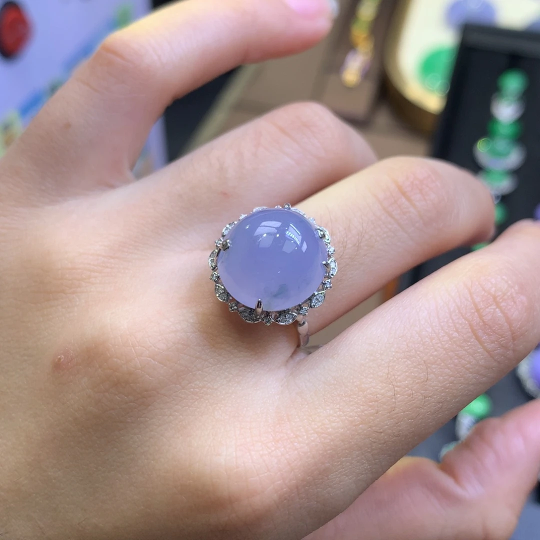 翡翠18K金镶嵌颈饰翡翠