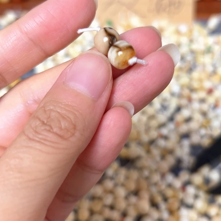 裸石蜜蜡未镶嵌8mm一对