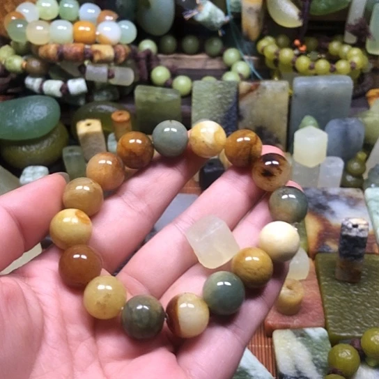 岫玉未镶嵌吊坠大****฿