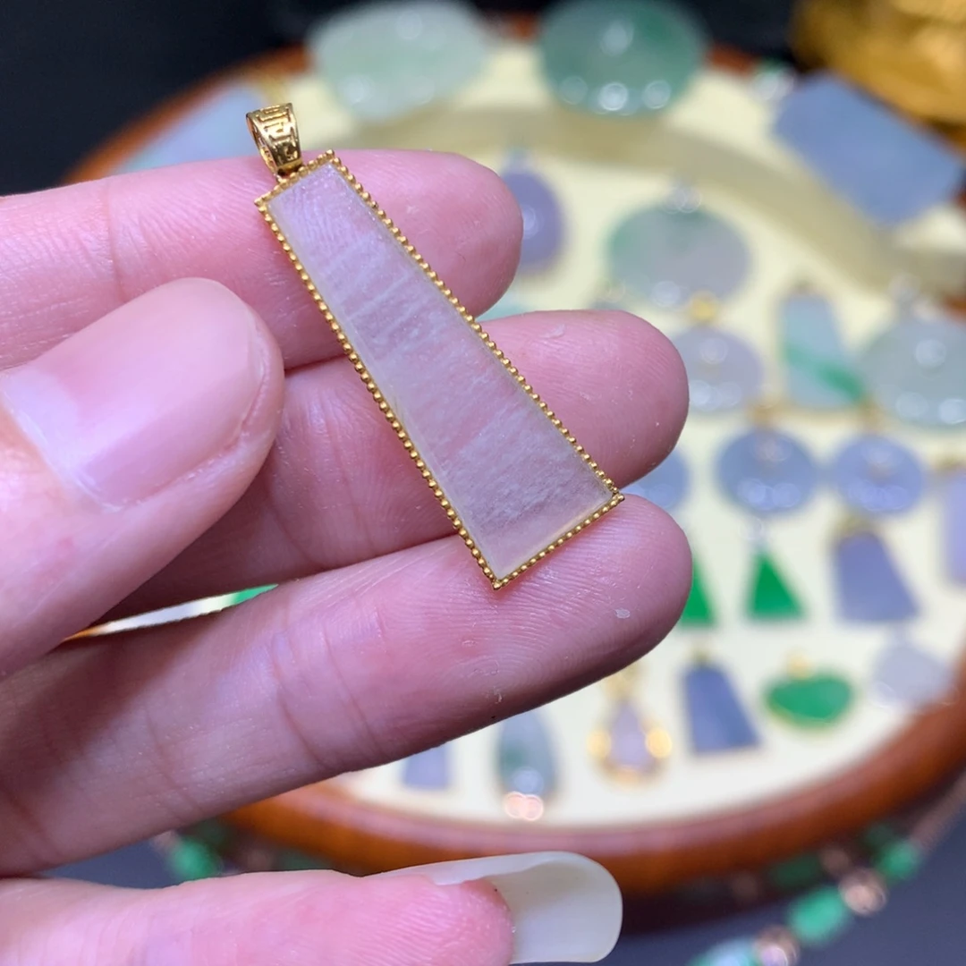 翡翠吊坠(不含链)18K金镶嵌