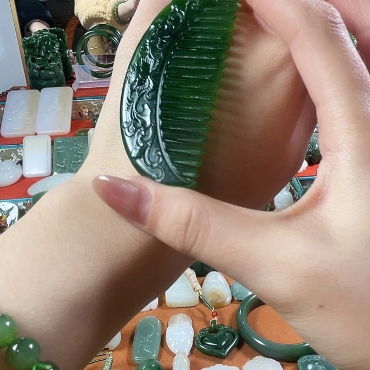 和田玉（碧玉）未镶嵌摆件