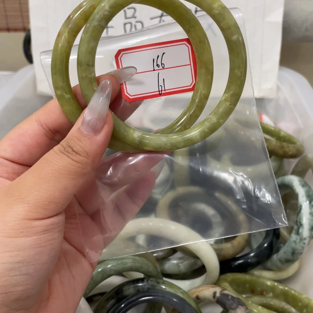 未镶嵌蛇纹石玉手镯