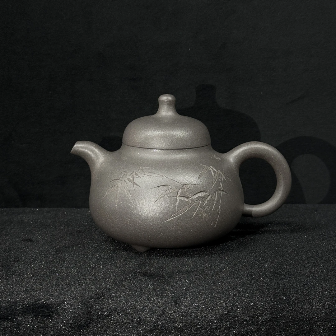 31/H103082/吴六君/紫砂壶乳丁/天青泥