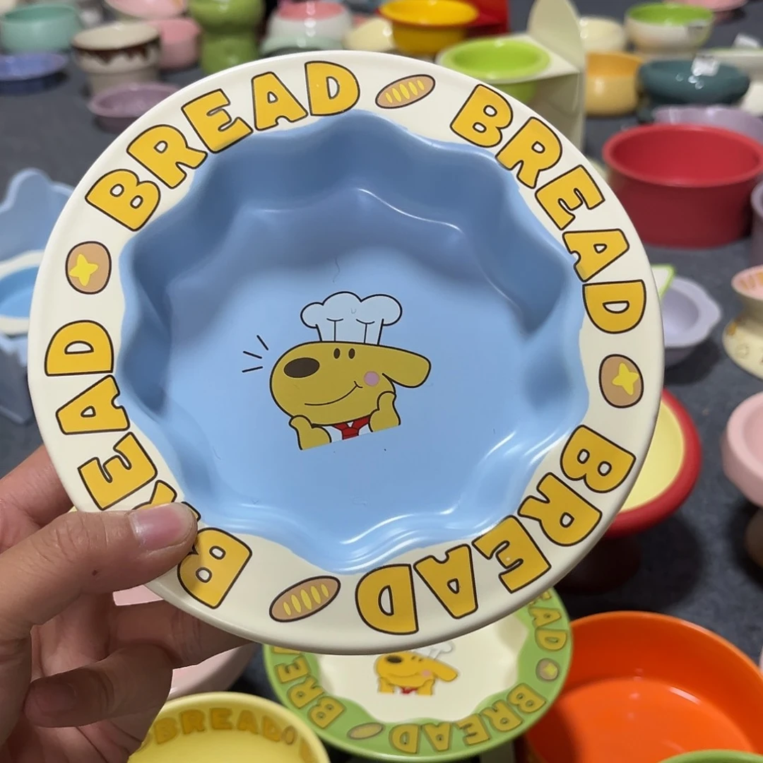 陶瓷面包小狗蓝色花边微瑕