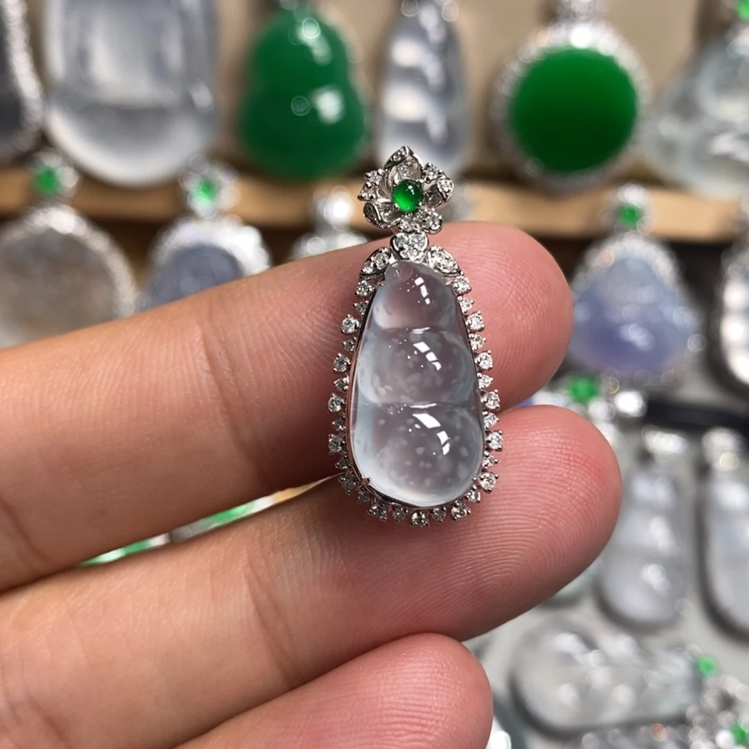 翡翠吊坠(不含链)18K金镶嵌