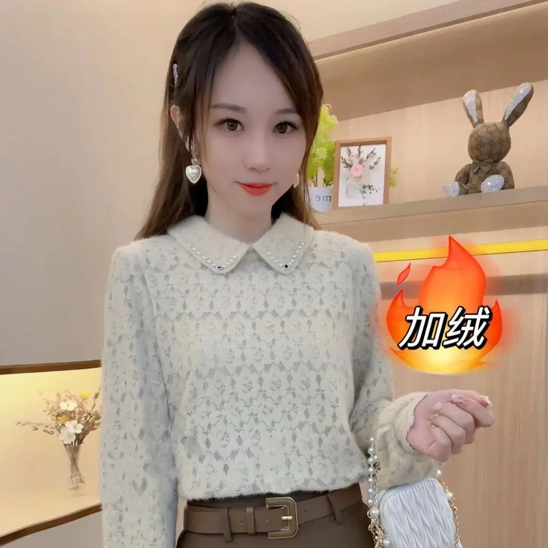 加绒加厚秋冬款衬衫女时尚洋气小衫百搭蕾丝衫长袖娃娃领打底衫