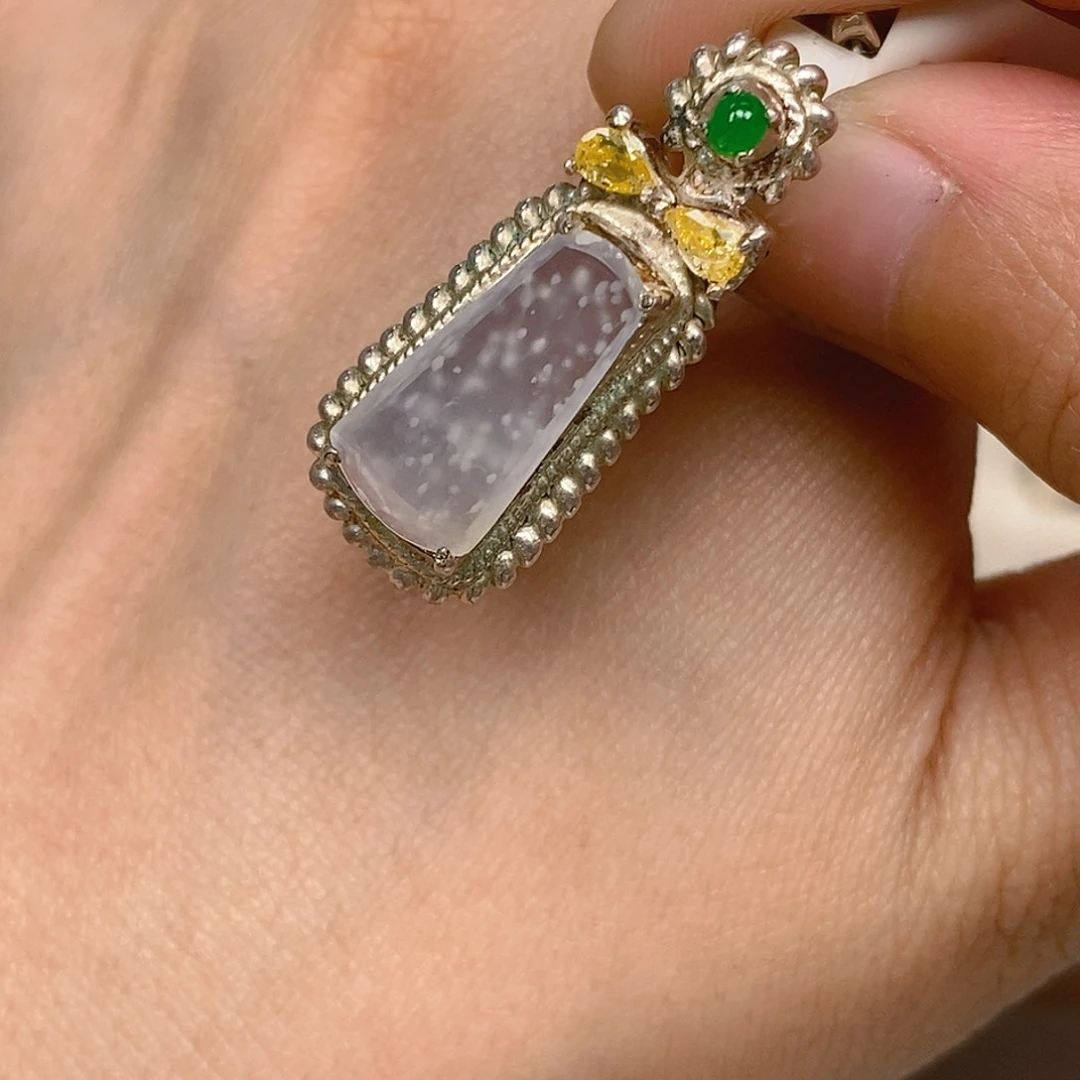 翡翠戒指未镶嵌翡翠