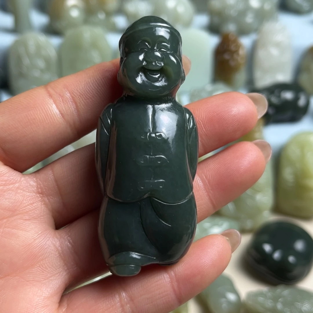 和田玉未镶嵌把件