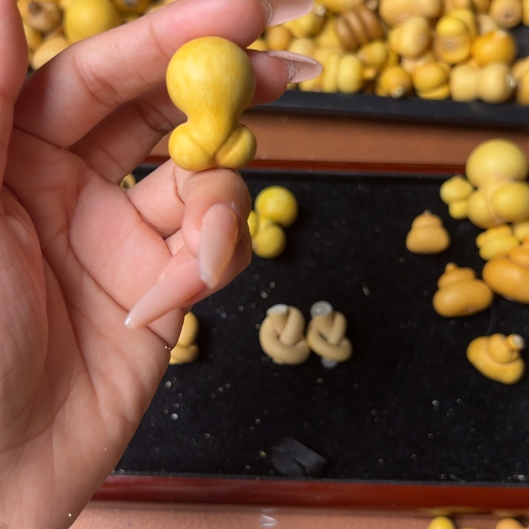 爆***滋大叶紫檀（黑酸枝木类）